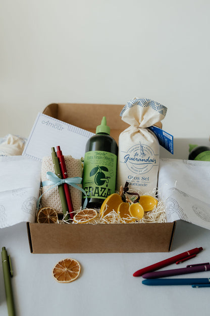 Gift Box with Graza oil, French Salt, lemon ceramic spoons, gift card, kitchen towel and pens
